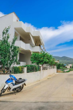 Vila Fredi, Ksamil